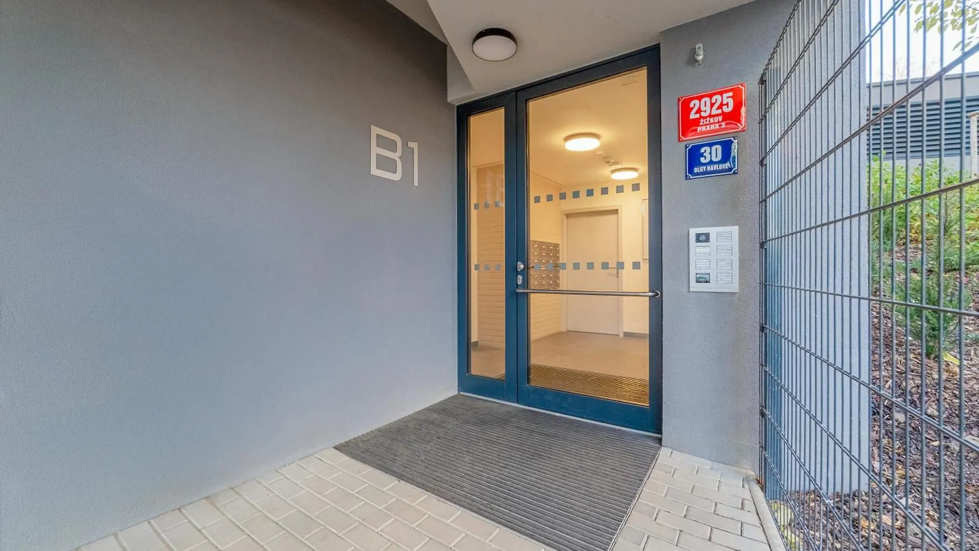 Chic Prague Living At Vista Serenity Apartment With Balcony