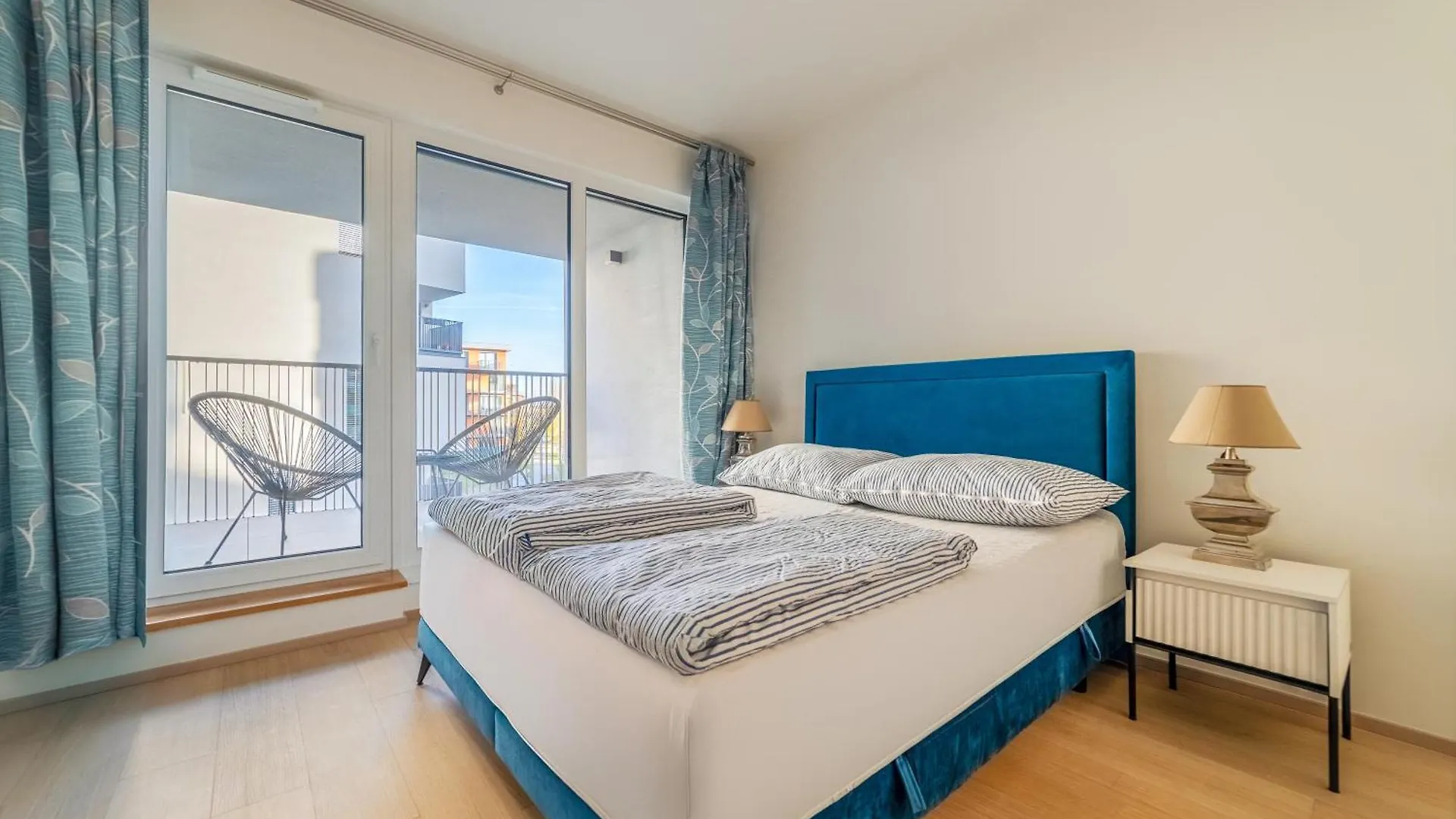 Chic Prague Living At Vista Serenity Apartment With Balcony